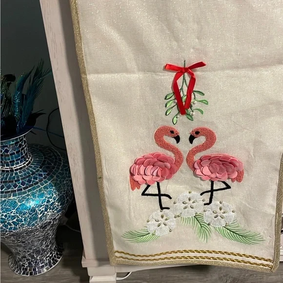 NWT whimsical holiday flamingo sweet table runner